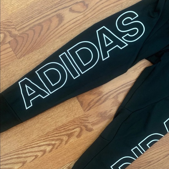 (SOLD) Adidas Logo Leggings - Picture 7 of 12